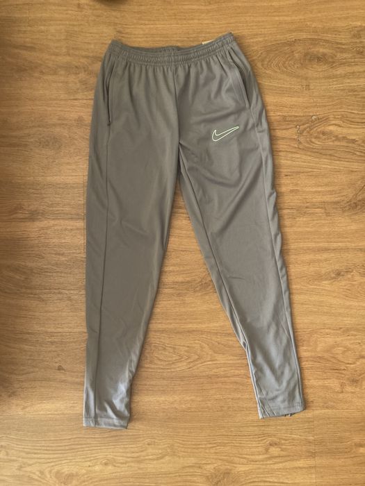 Анцуг nike dri-fit