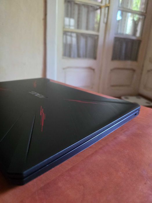 Laptop Gaming ASUS TUF FX505DT Ryzen 7 16GB GTX 1650 SSD 512GB