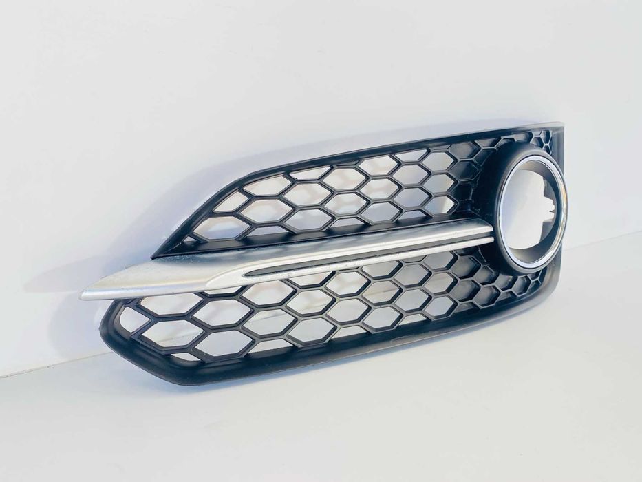 решетка лява предна броня Audi S8 D4 face 2013-2017 г. #1058V