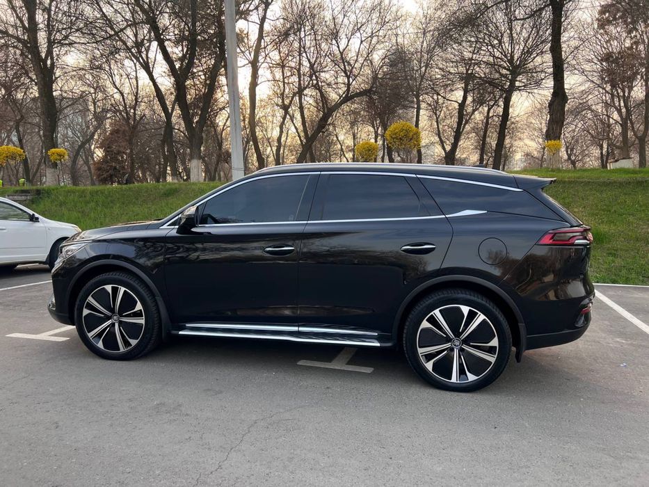 Услуга трансфера BYD Tang