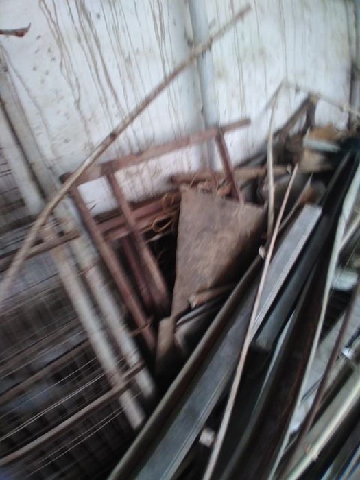 Tovuq kataklari sotiladi