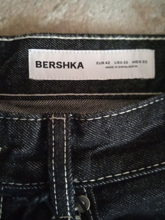 Джинсы багги BERSHKA