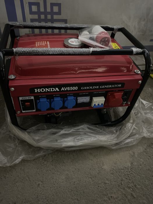 Генератор Хонда новый