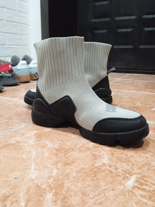 Продам кроссовки носки