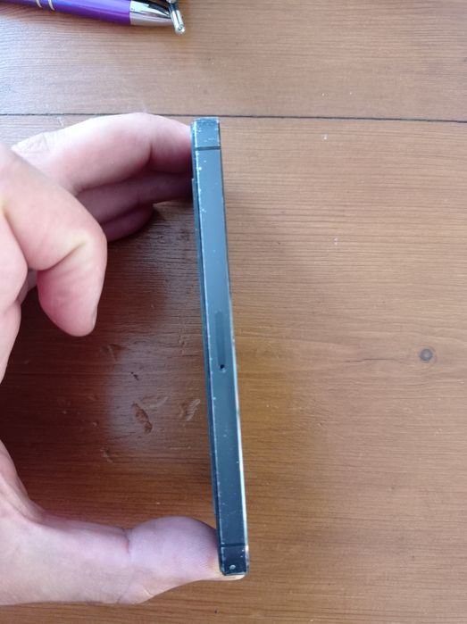 Продавам Iphone 5