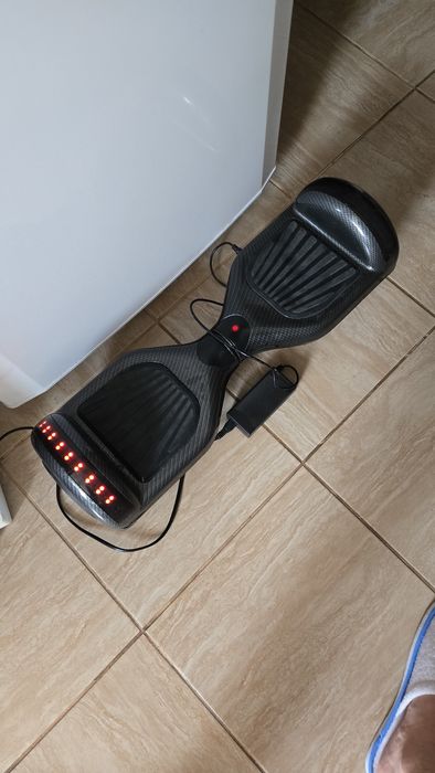 Vând hoverboard carbon
