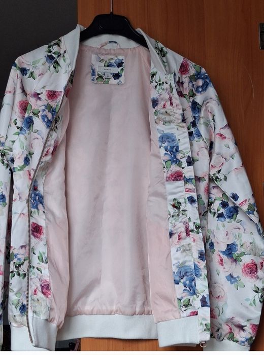 Ветровка NAME IT с цветами. р/р S/M. 7500ТГ.