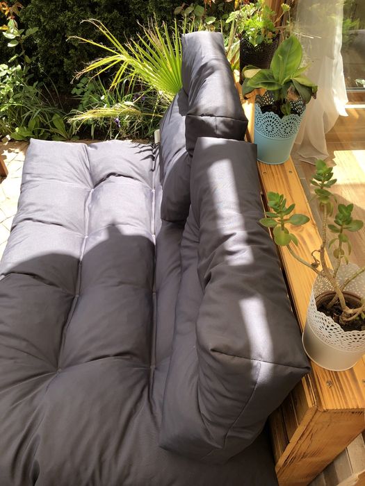 Дървено диванче за градина