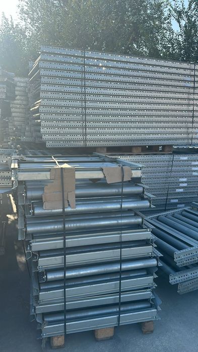 Avem pe stoc o gama foarte mare de role metalice transportatoare banda