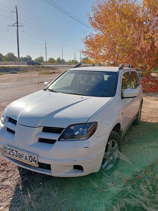 Продам машмну mitsubishi outlender