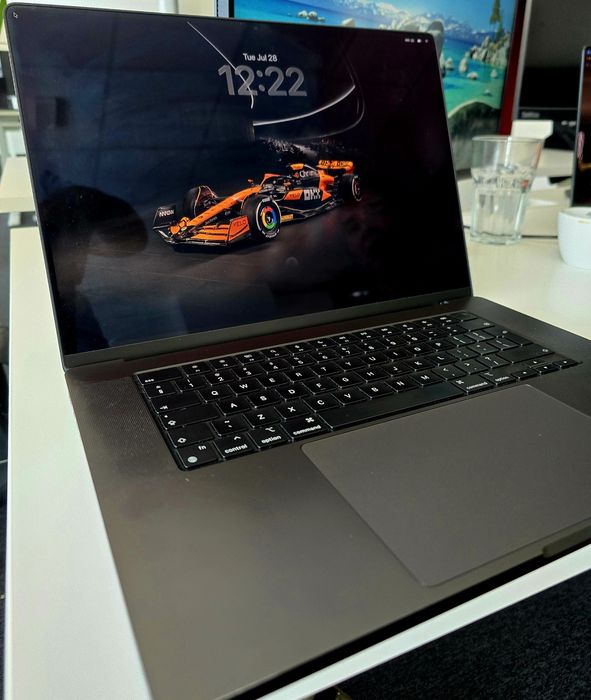 Apple MacBook Pro 16" M3 Pro 18GB RAM 512GB SSD, Space Black