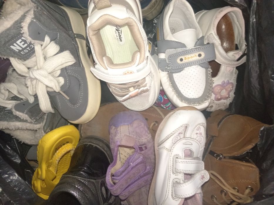 Бесплатно вещи б/у,