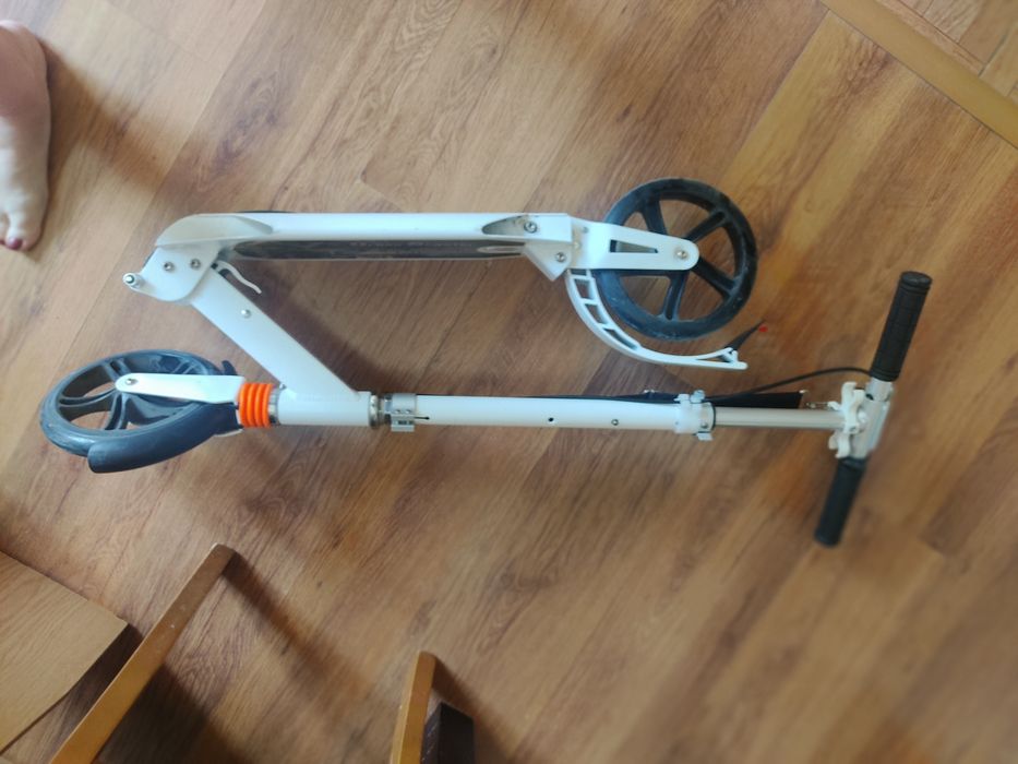 Продам самокат до 70 кг.