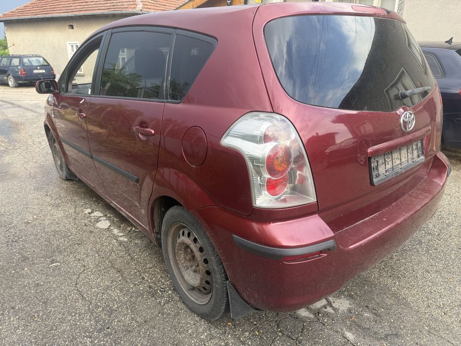 Тойота Корола Версо 2,0д 116кс на части/Toyota corola verso 2,0d 116k na chasti