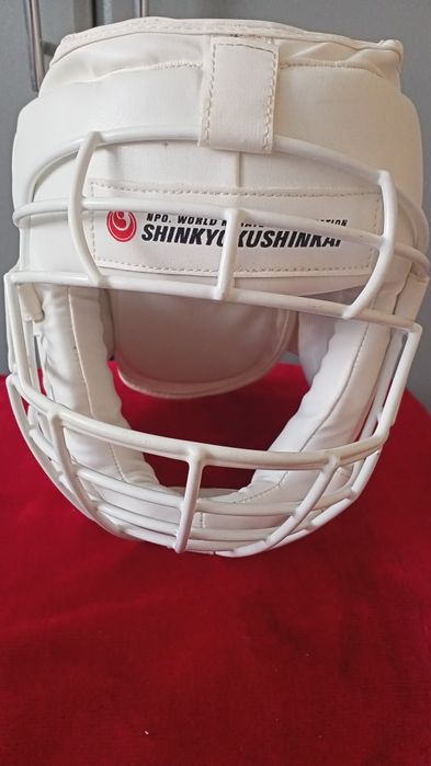 Продам спортивный шлем