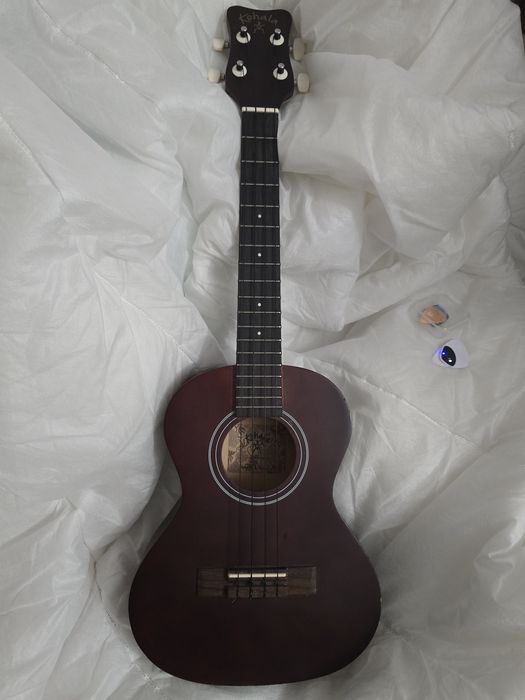 Ukulele tenor kohala mahalo kine o