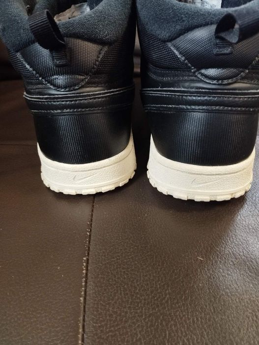 Обувки nike court vision mid wntr