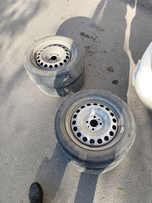 Диск с шинама...