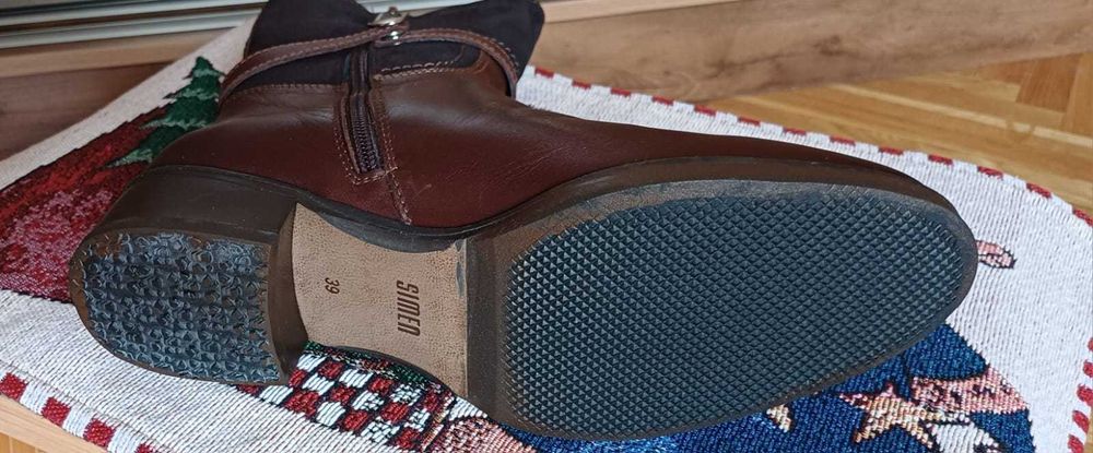 Продаю полусапожки 39-го размера