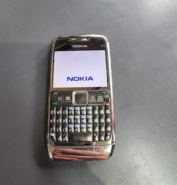 Nokia E71 / Nokia E72