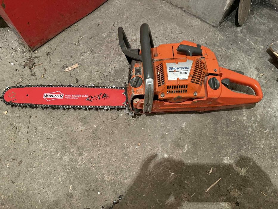 Vând o huzvarna 365