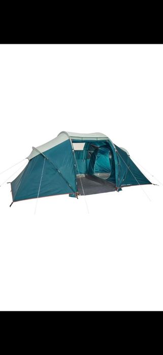 Vând un cort camping QUECHUA de 4 persoane