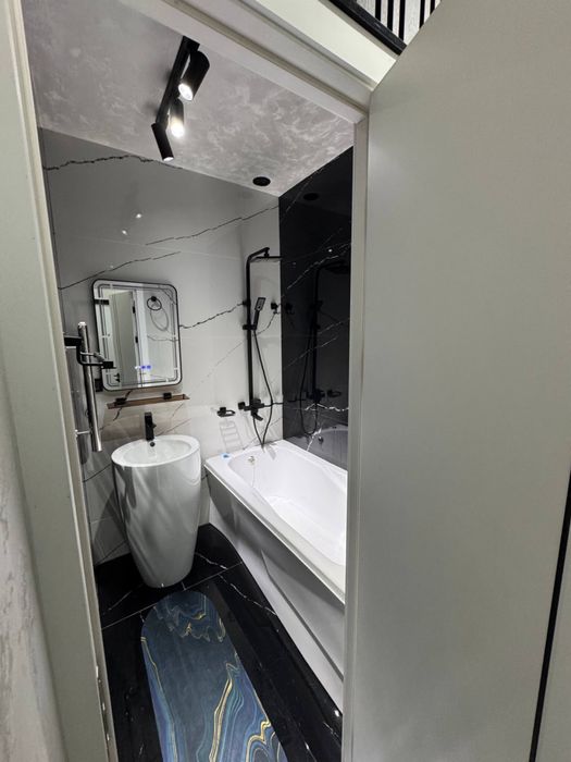 Продается Буз 1 художников метро БИЙ