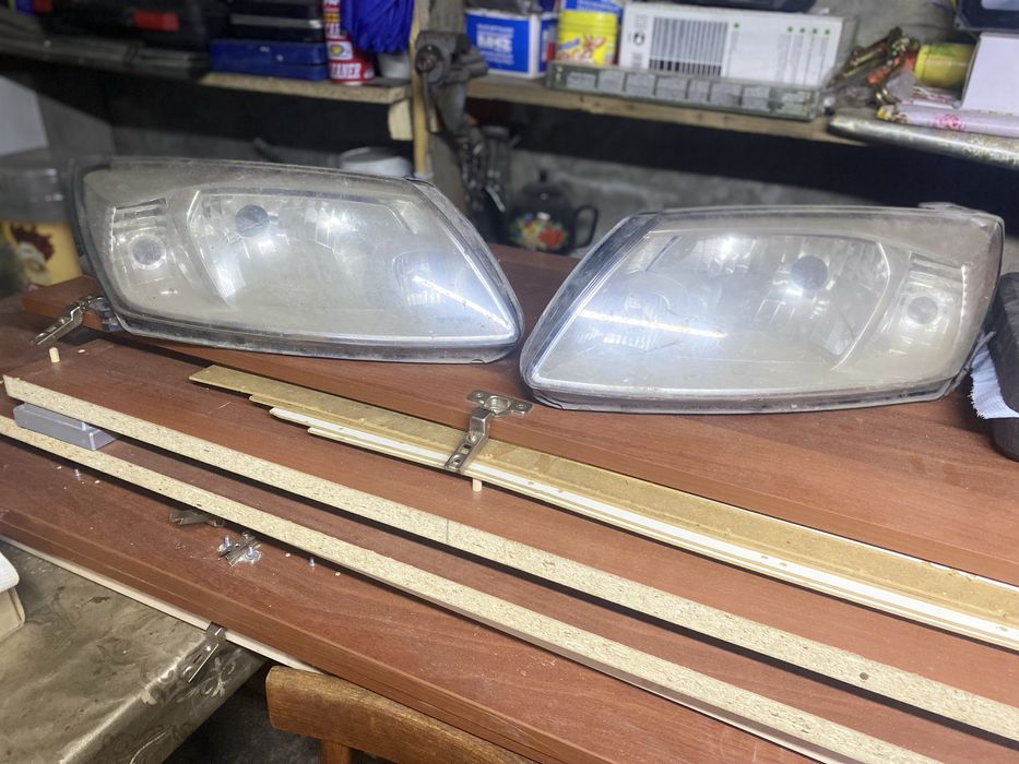 Фары на Lada Granta 1