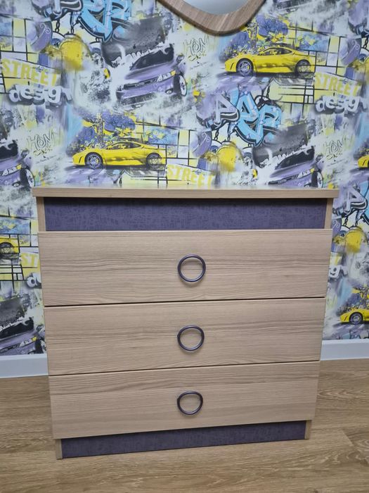 Продаем спальный гарнитур в детскую