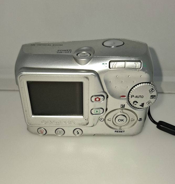 Olympus C-370 Zoom компактен дигитален фотоапарат