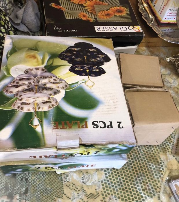 Продам 2 шт.этажерку б/у