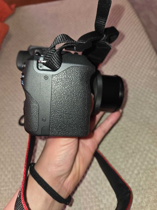 Фотоапарат Canon EOS R10 +подарък