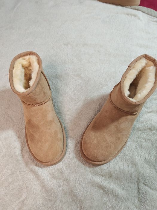 UGG clasic mărimea 37