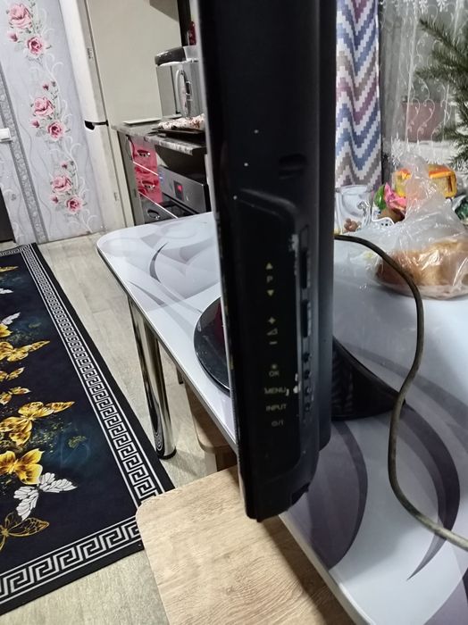 Продам телевизор