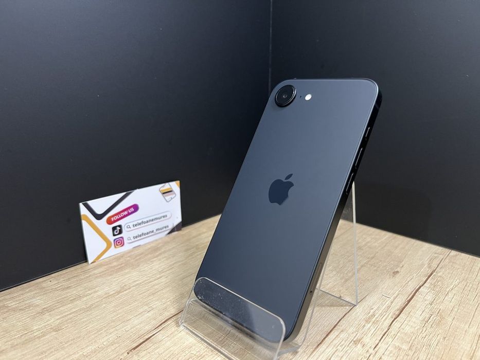 Iphone 16e 128Gb Black Second-Hand Foarte Bun 3 ani garanție, Telefoan