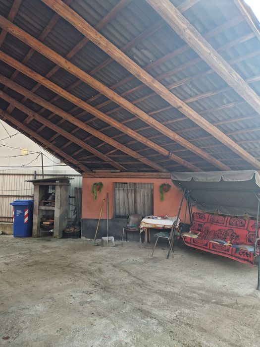 De vânzare locuințe pentru doua familii !