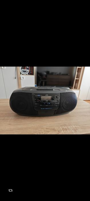Radio casetofon cu cd JVC RC-QS11