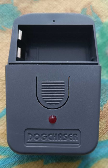 Ултразвуков уред за персонална защита от кучета до 8 метра. Нов.