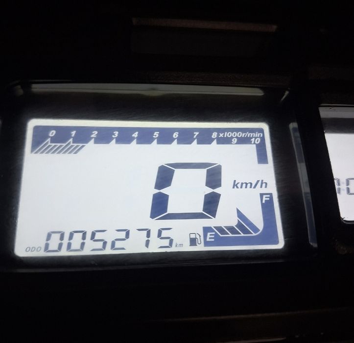 ТАНК 150 куб , бензиновый скутер , 100 км/ч.