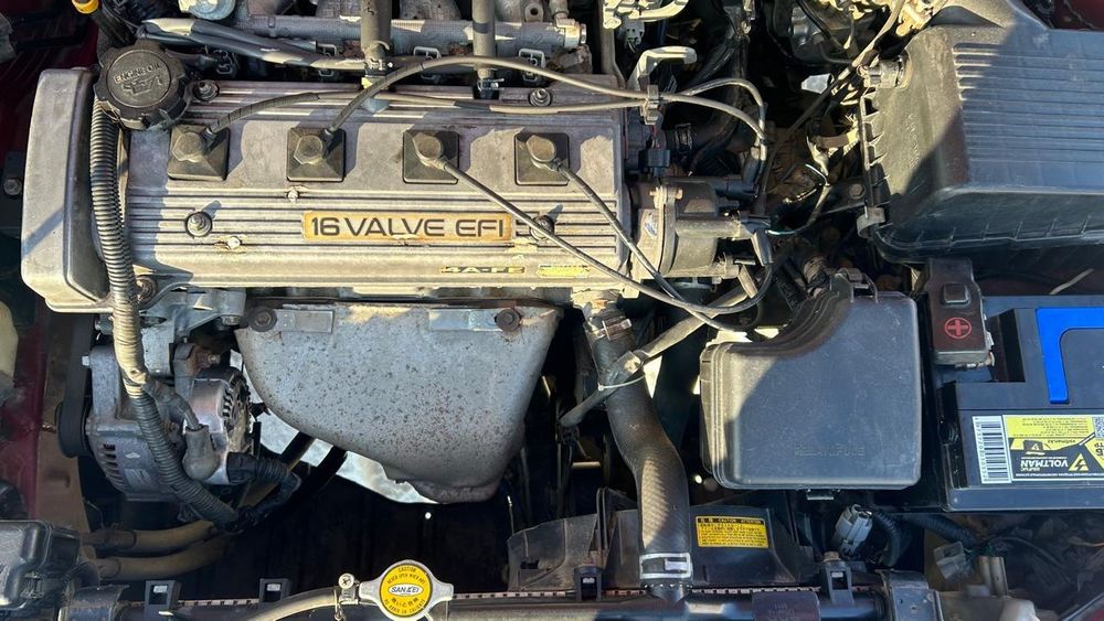 Продам Тойота Карина е