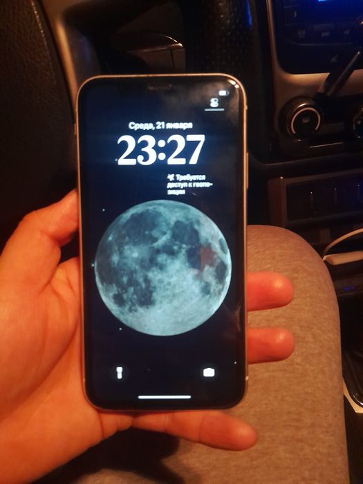 iPhone 11 б/у телефон хороший