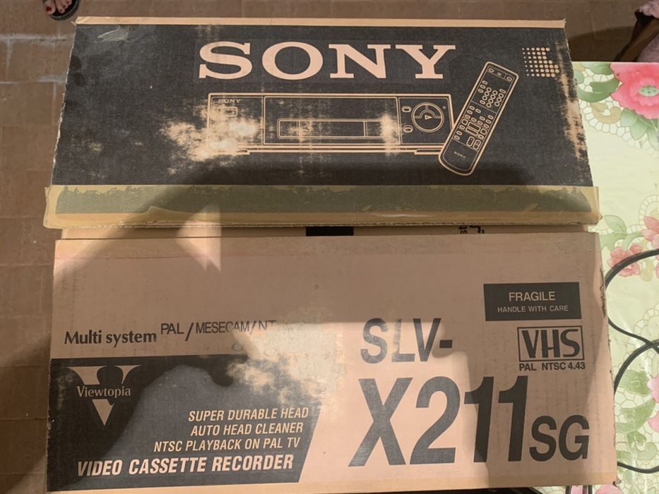 Видеомагнитофон в новом состояния