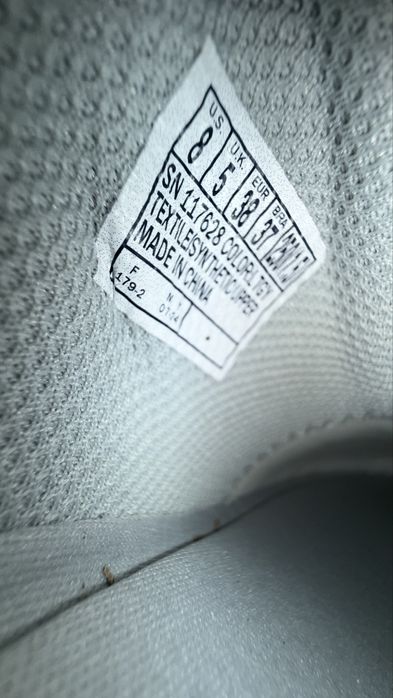 Новые кроссовки Sketchers