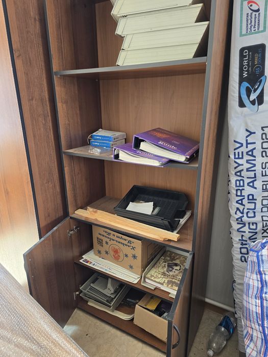 Шкафы, столы, полки