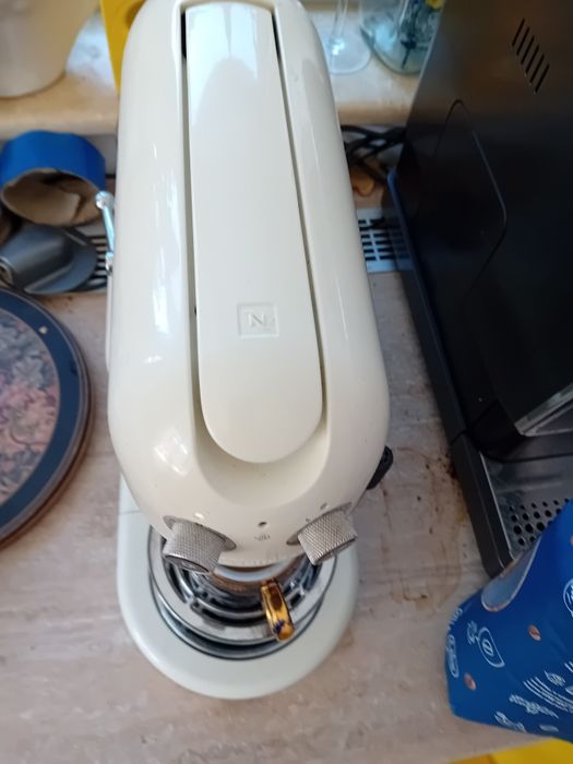 Aparat de cafea nespresso maestria en 450