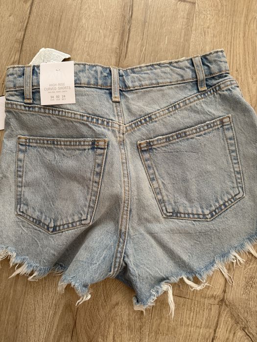 Къси панталонки Zara