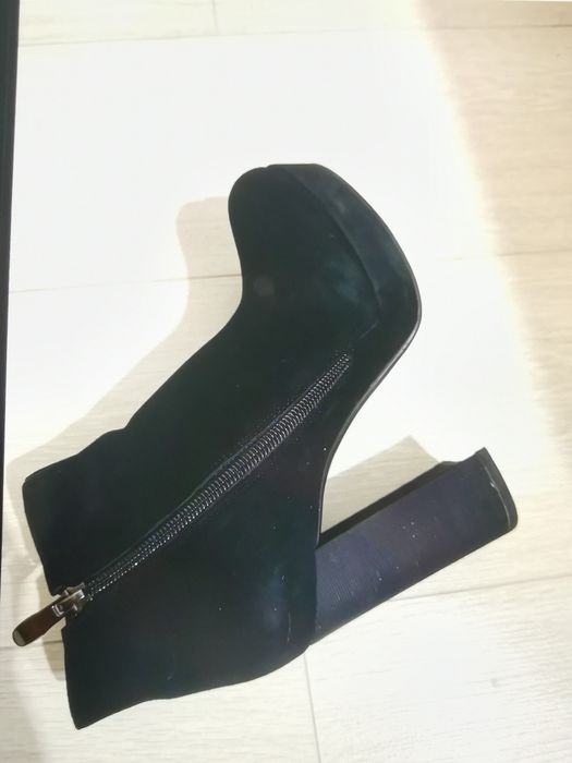 Ботинки на каблуке