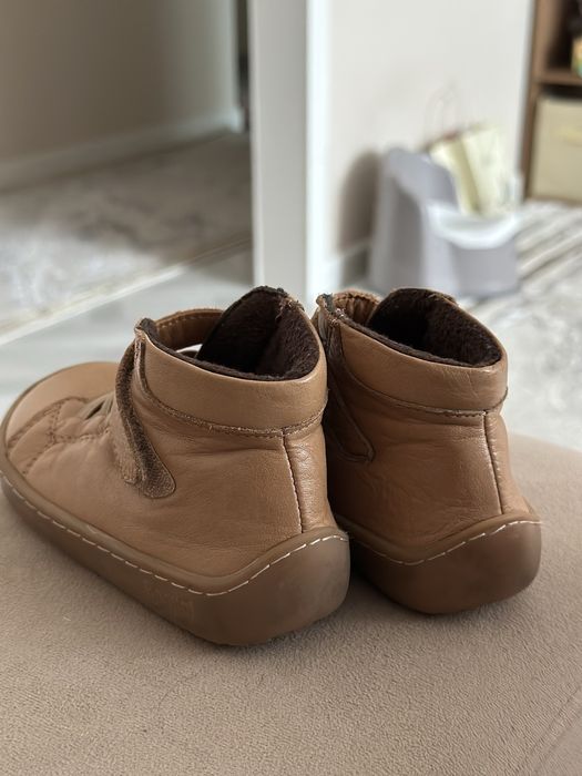 Продам осенние босоногие ботинки