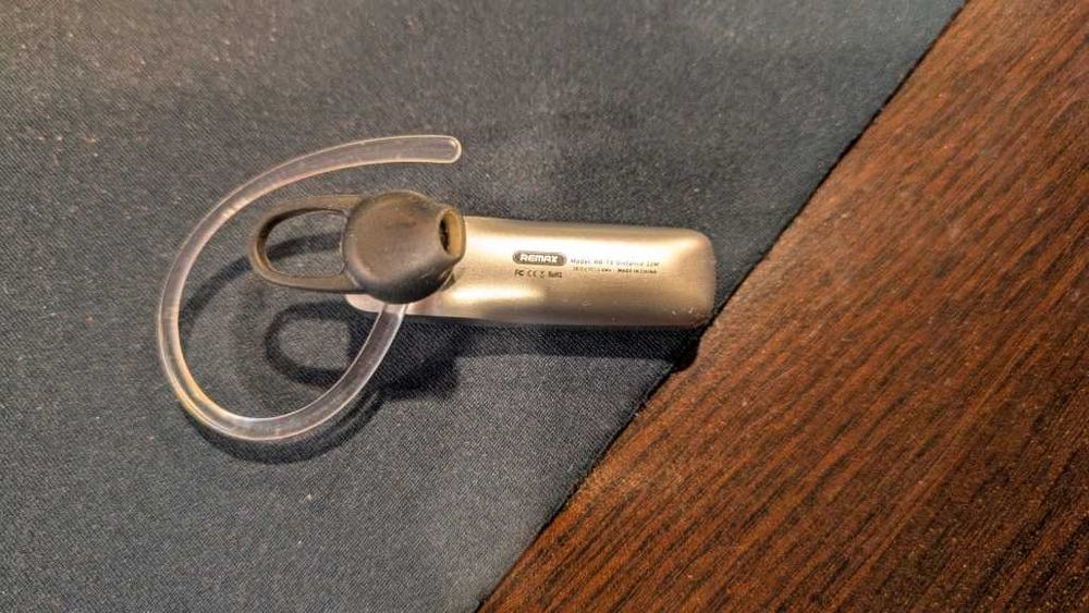 Bluetouth слушалка като нова