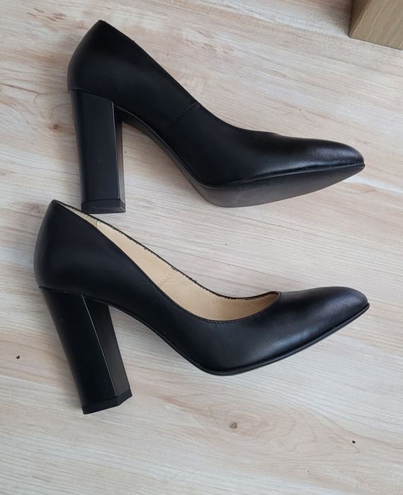 Pantofi negri de piele noi, 300 ron